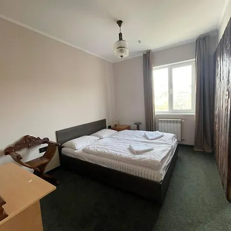 מלון Tourkomplex Karpaty 3*